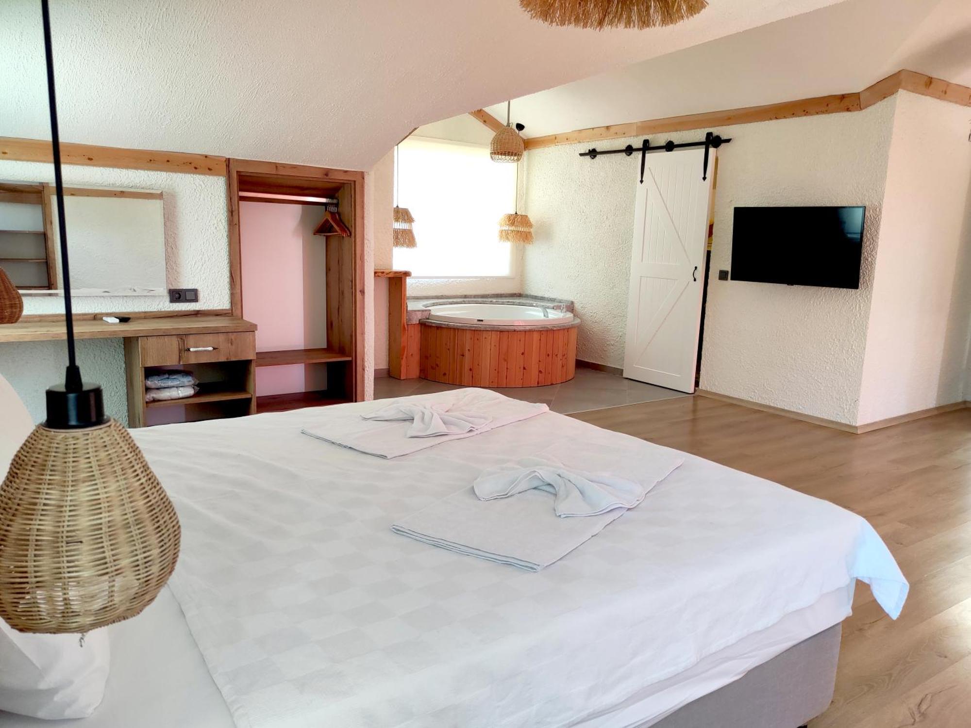 Gunes Boutique Otel Fethiye Bagian luar foto